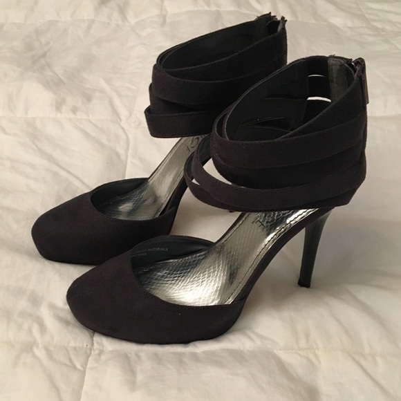 Rouge gray grey suede heels - Picture 3 of 9